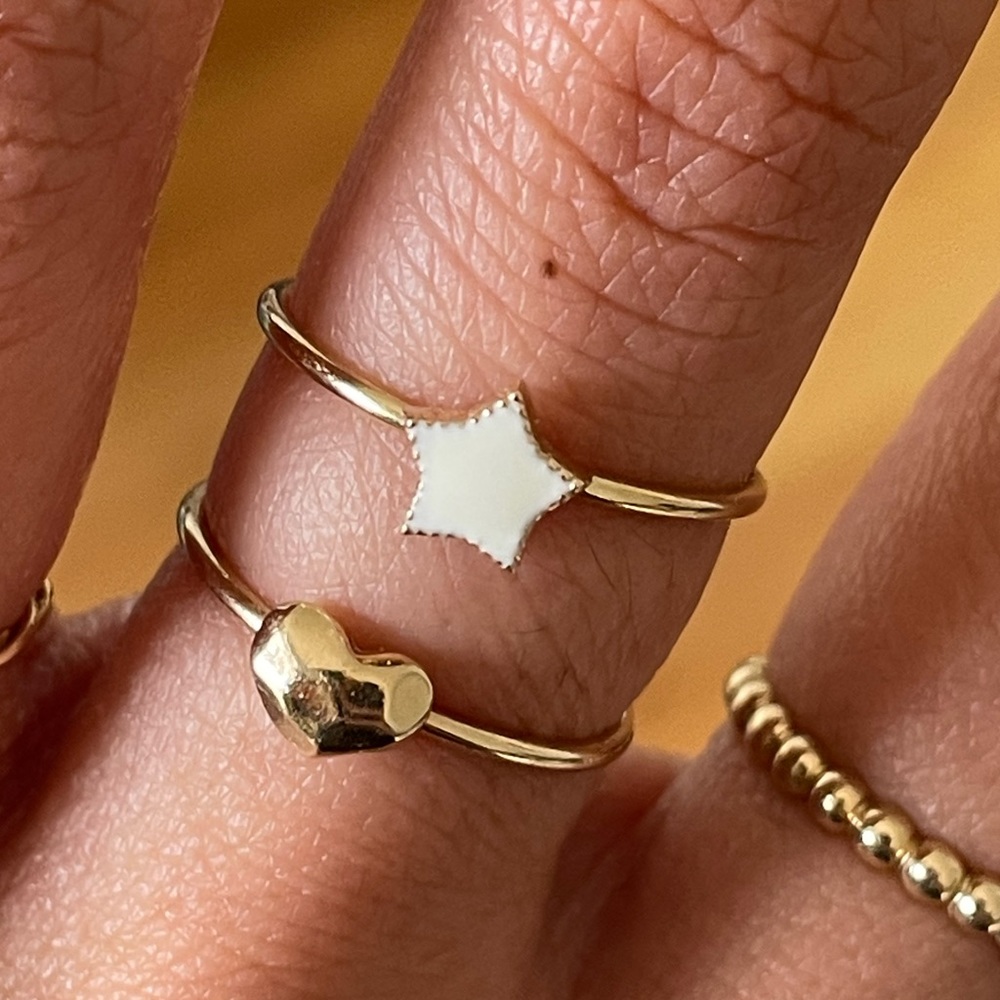 Baby Gold enamel star ring sz 6